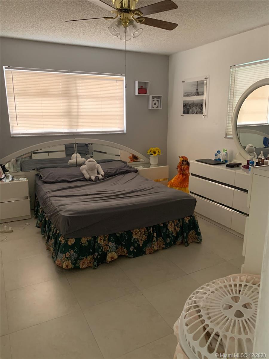 See details / 3191 sq. ft. $ 2020-12-01 0 Photo