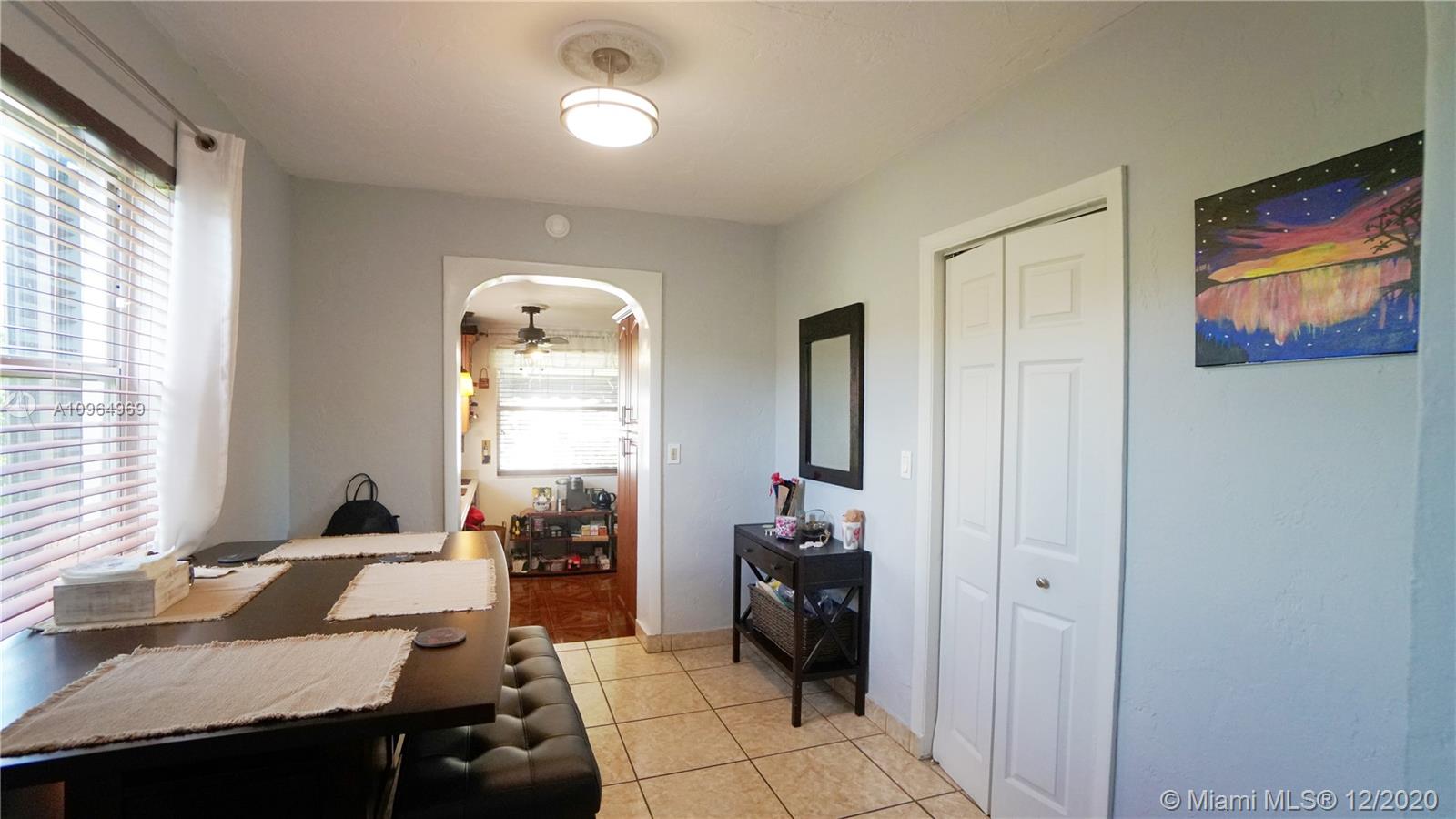 See details / 2318 sq. ft. $ 2020-12-02 0 Photo