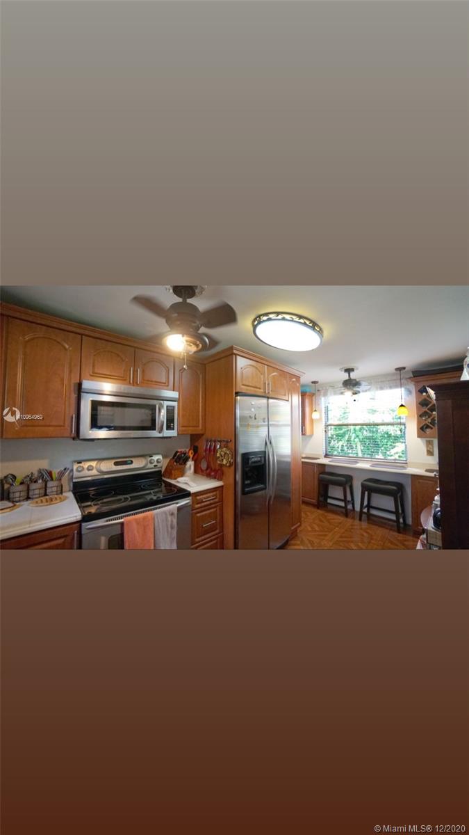 See details / 2318 sq. ft. $ 2020-12-02 0 Photo