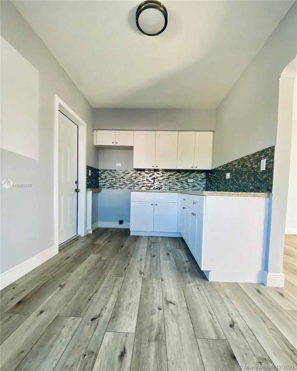 See details / 1432 sq. ft. $ 2020-12-02 0 Photo