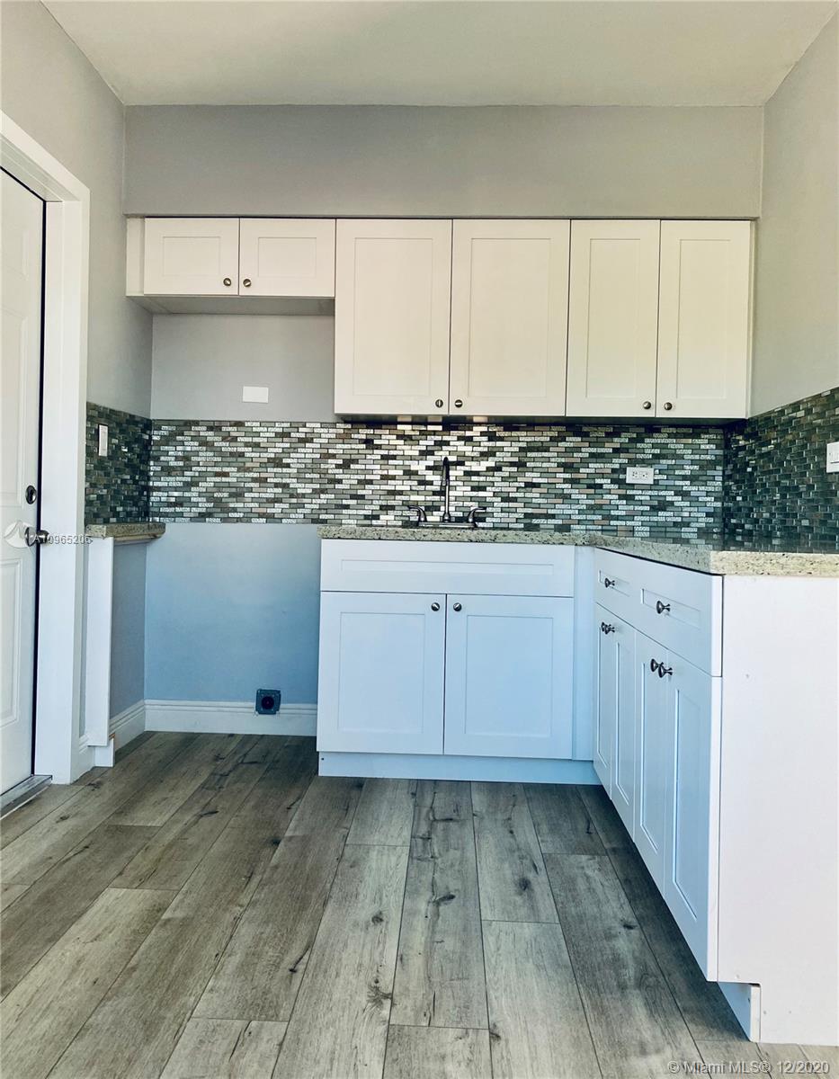 See details / 1432 sq. ft. $ 2020-12-02 0 Photo