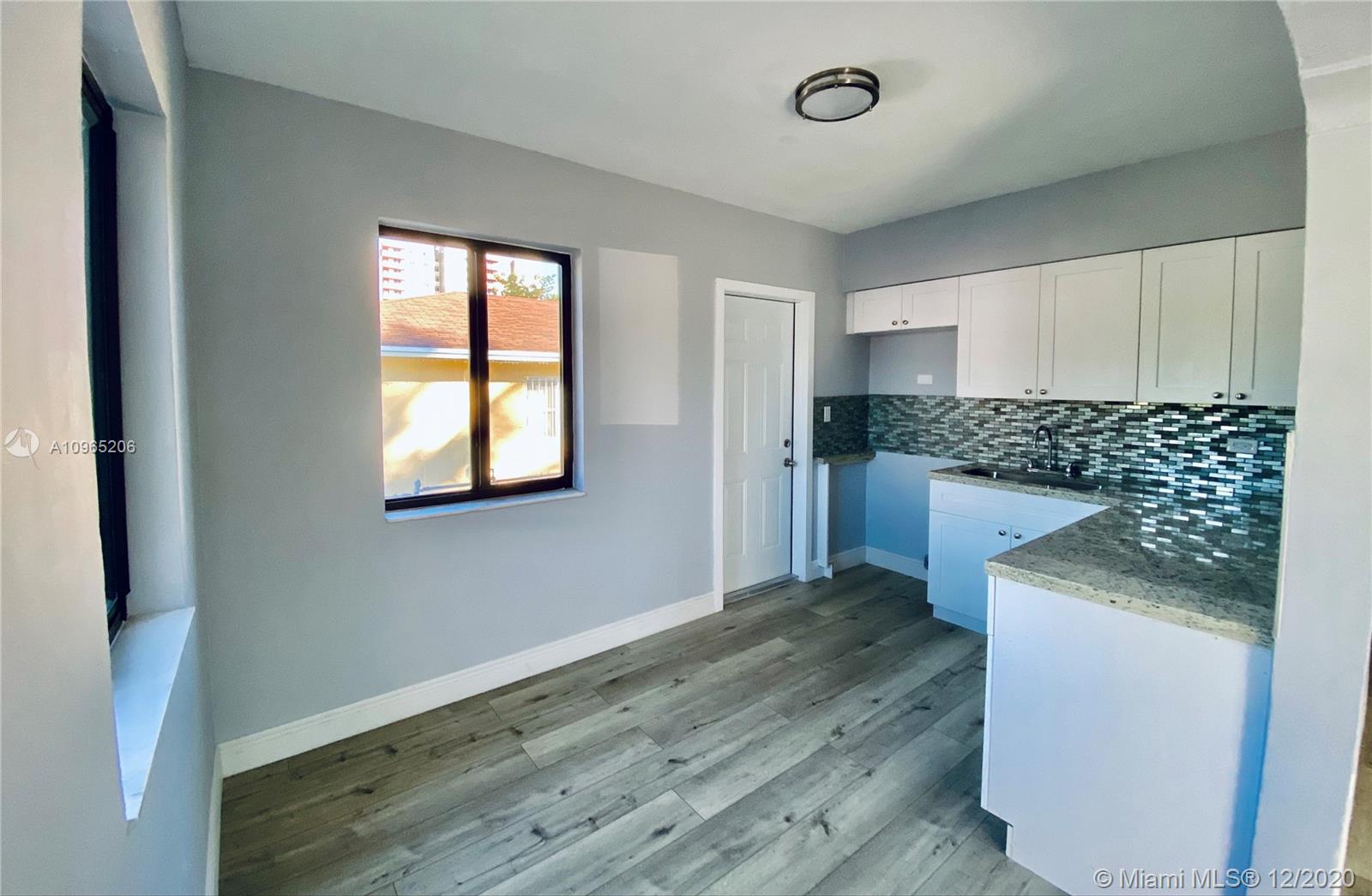 See details / 1432 sq. ft. $ 2020-12-02 0 Photo
