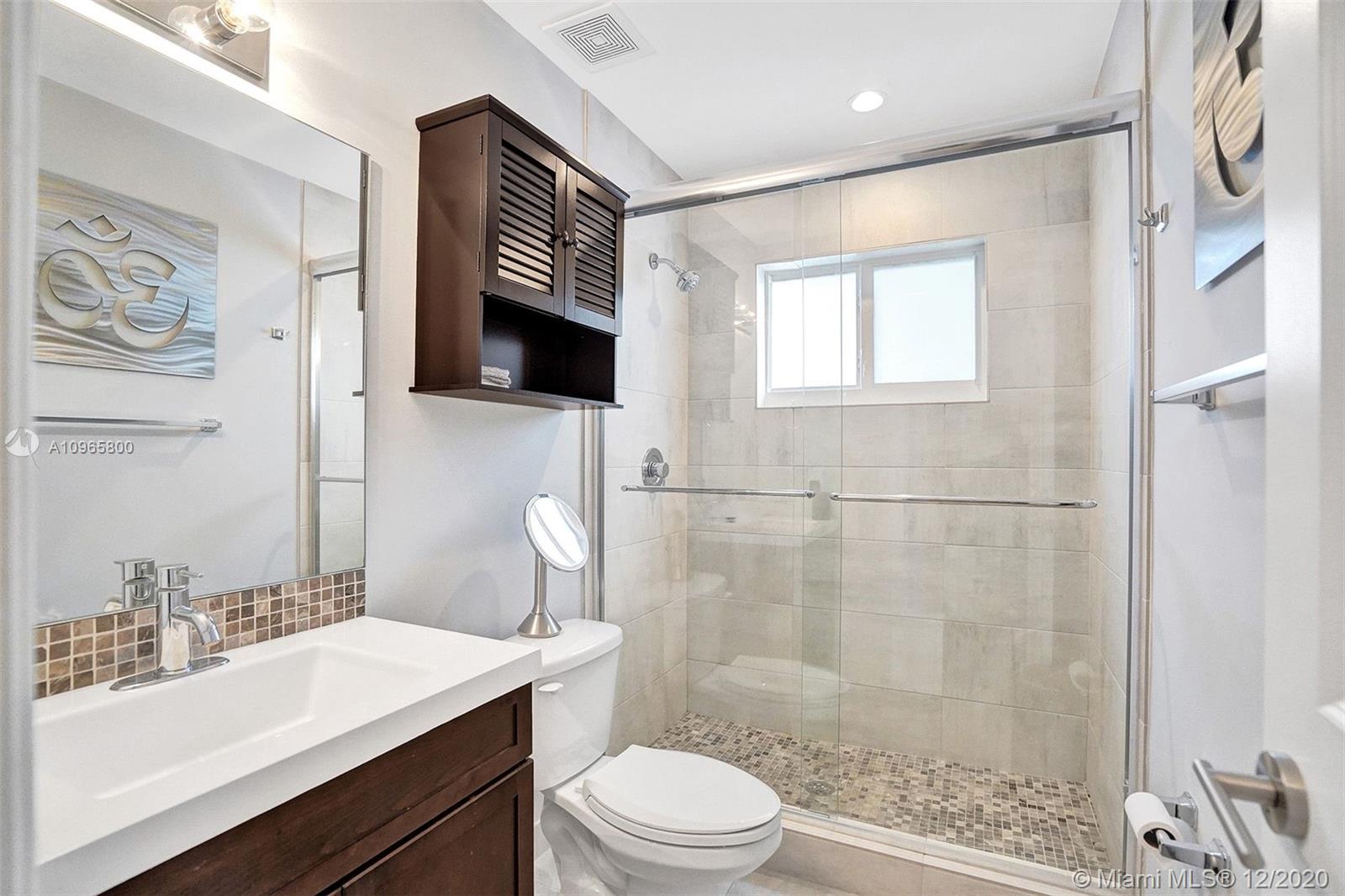See details / 2334 sq. ft. $ 2020-12-03 0 Photo