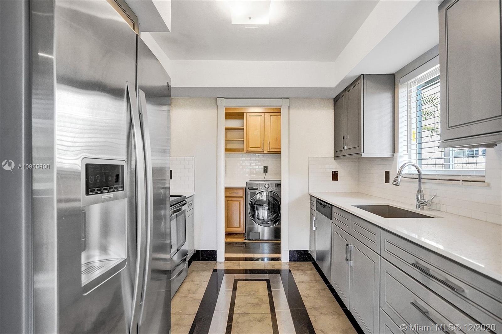 See details / 2334 sq. ft. $ 2020-12-03 0 Photo