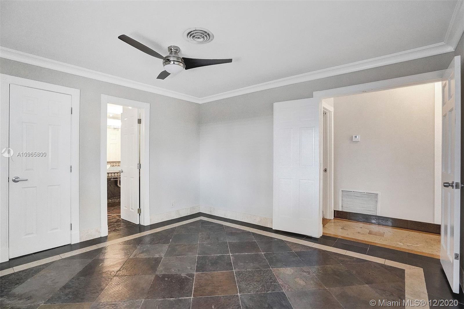 See details / 2334 sq. ft. $ 2020-12-03 0 Photo