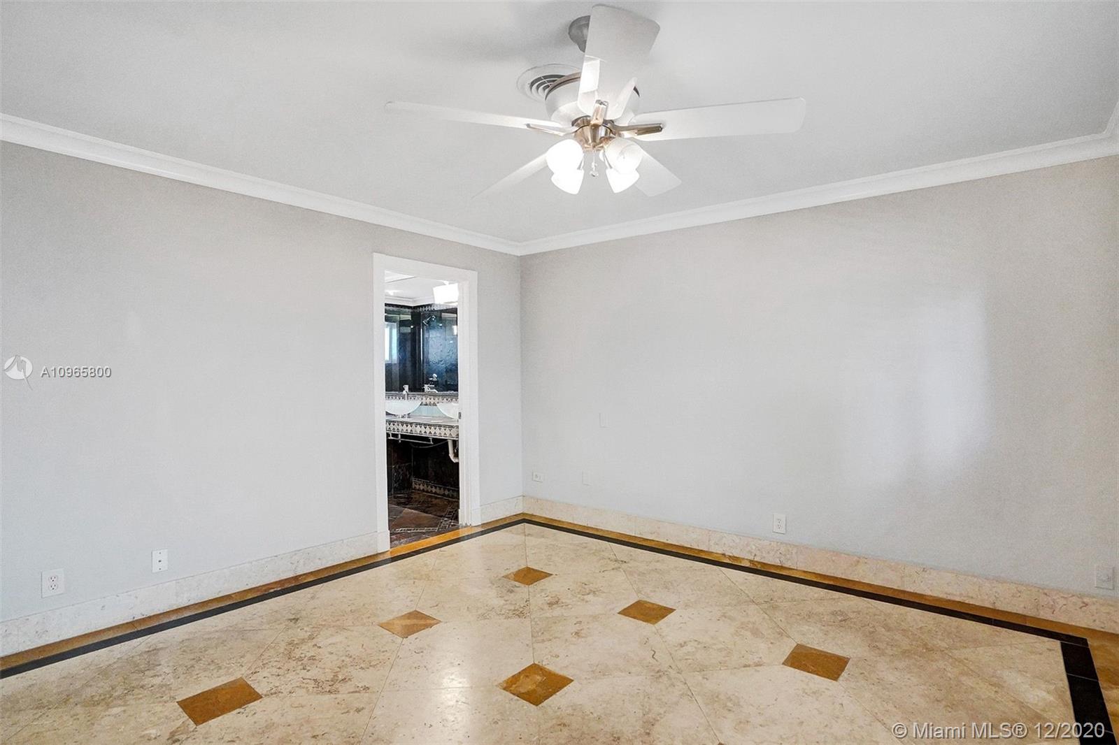 See details / 2334 sq. ft. $ 2020-12-03 0 Photo