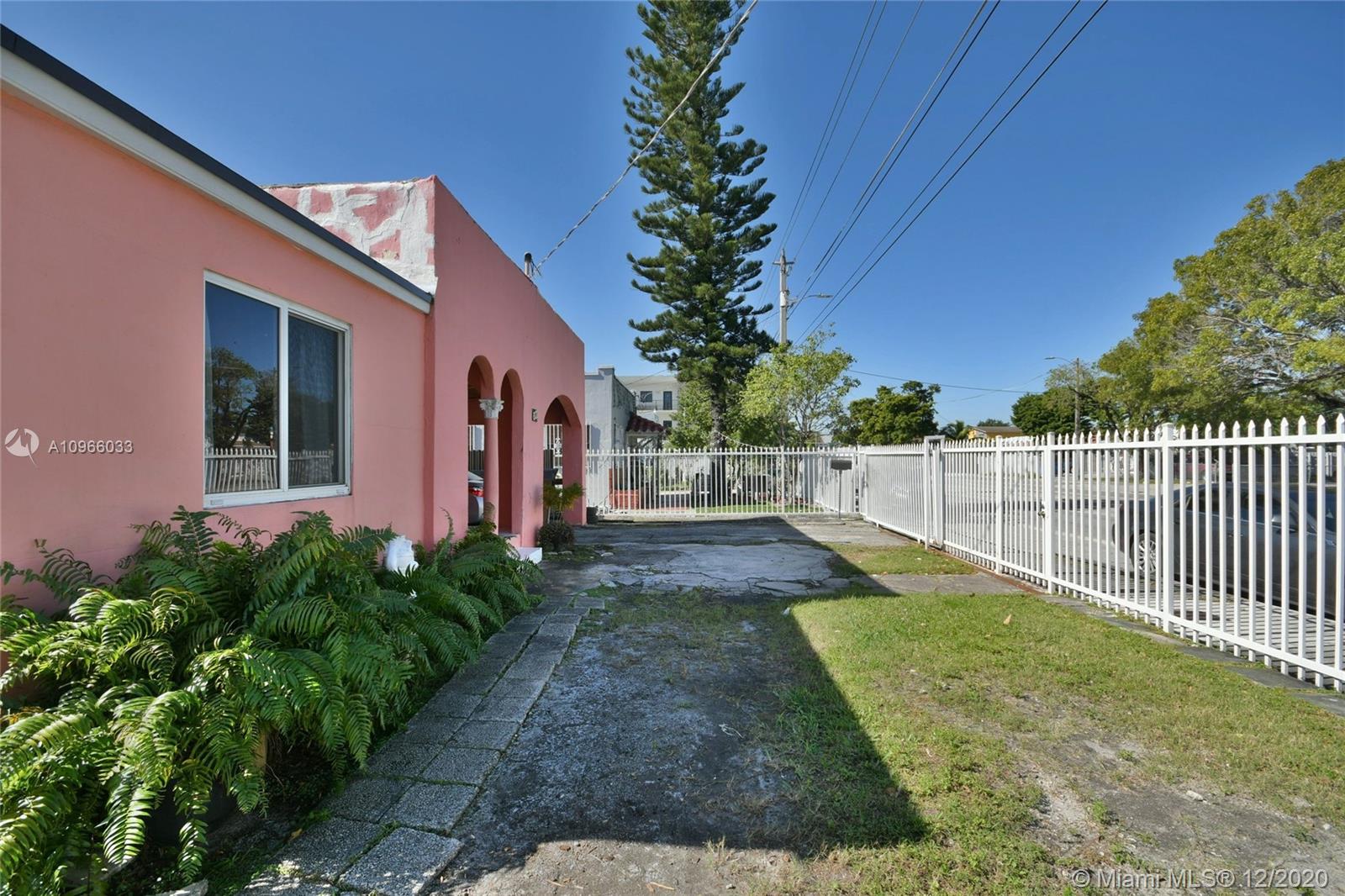 See details / 1838 sq. ft. $ 2020-12-03 0 Photo
