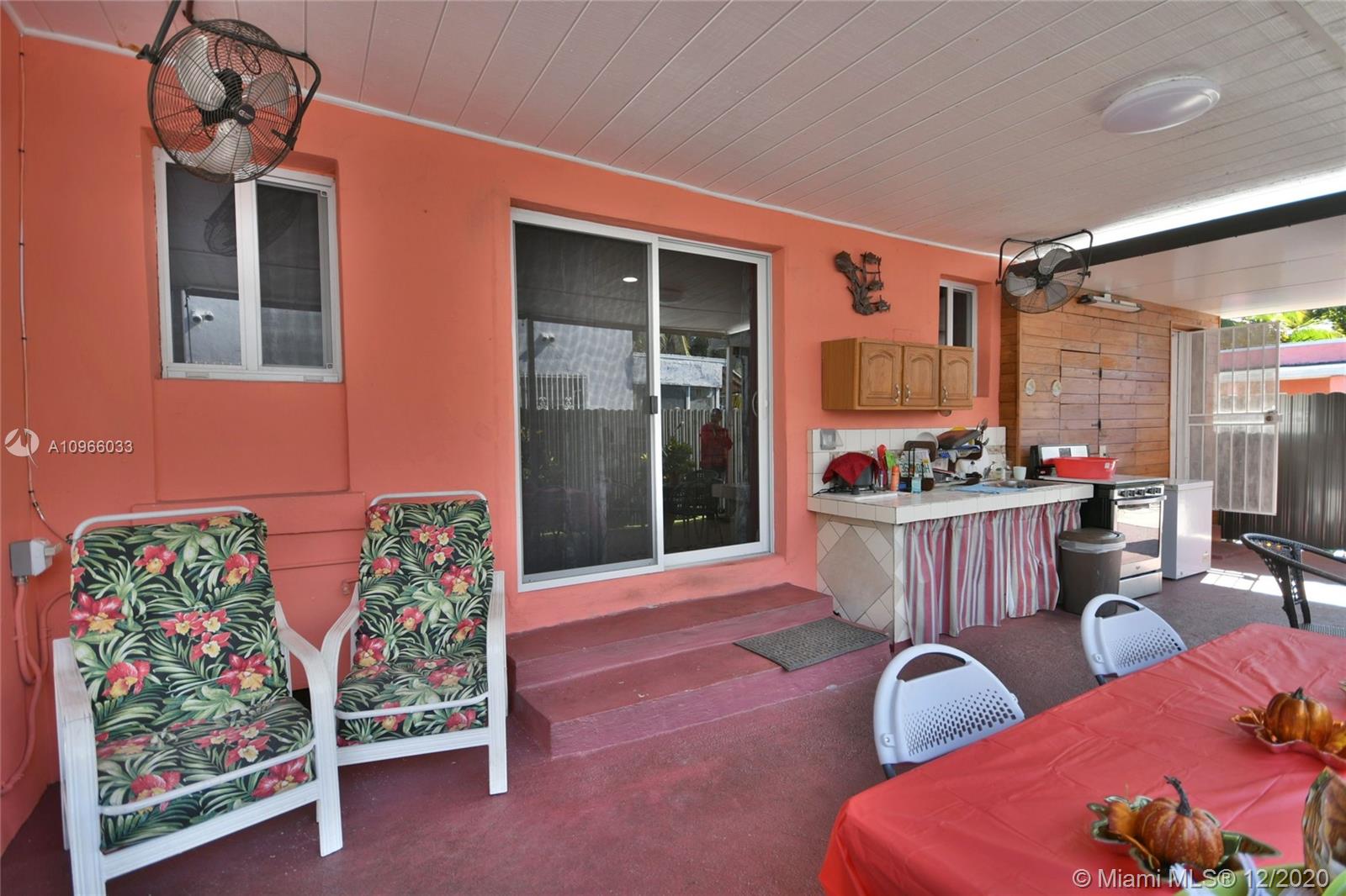 See details / 1838 sq. ft. $ 2020-12-03 0 Photo