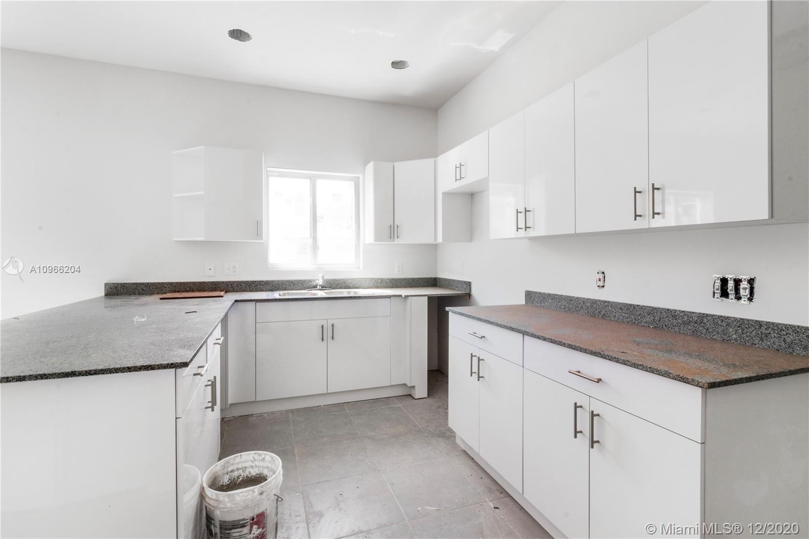 See details / 2330 sq. ft. $ 2021-01-06 0 Photo