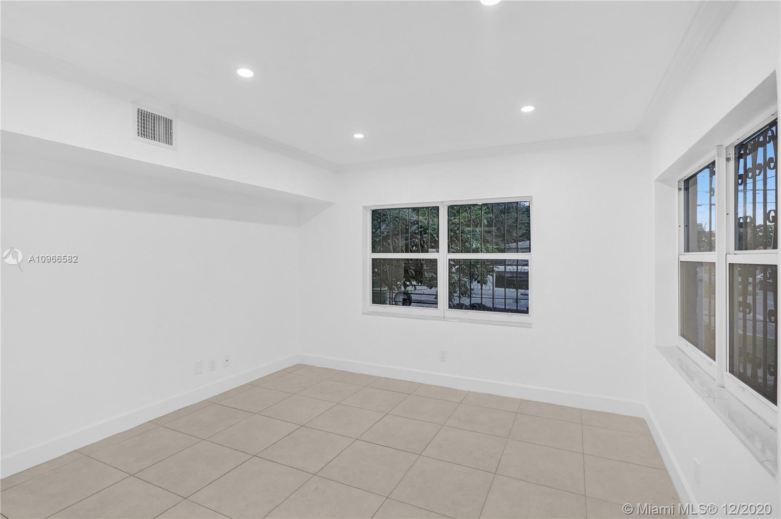 See details / 1257 sq. ft. $ 2020-12-04 0 Photo