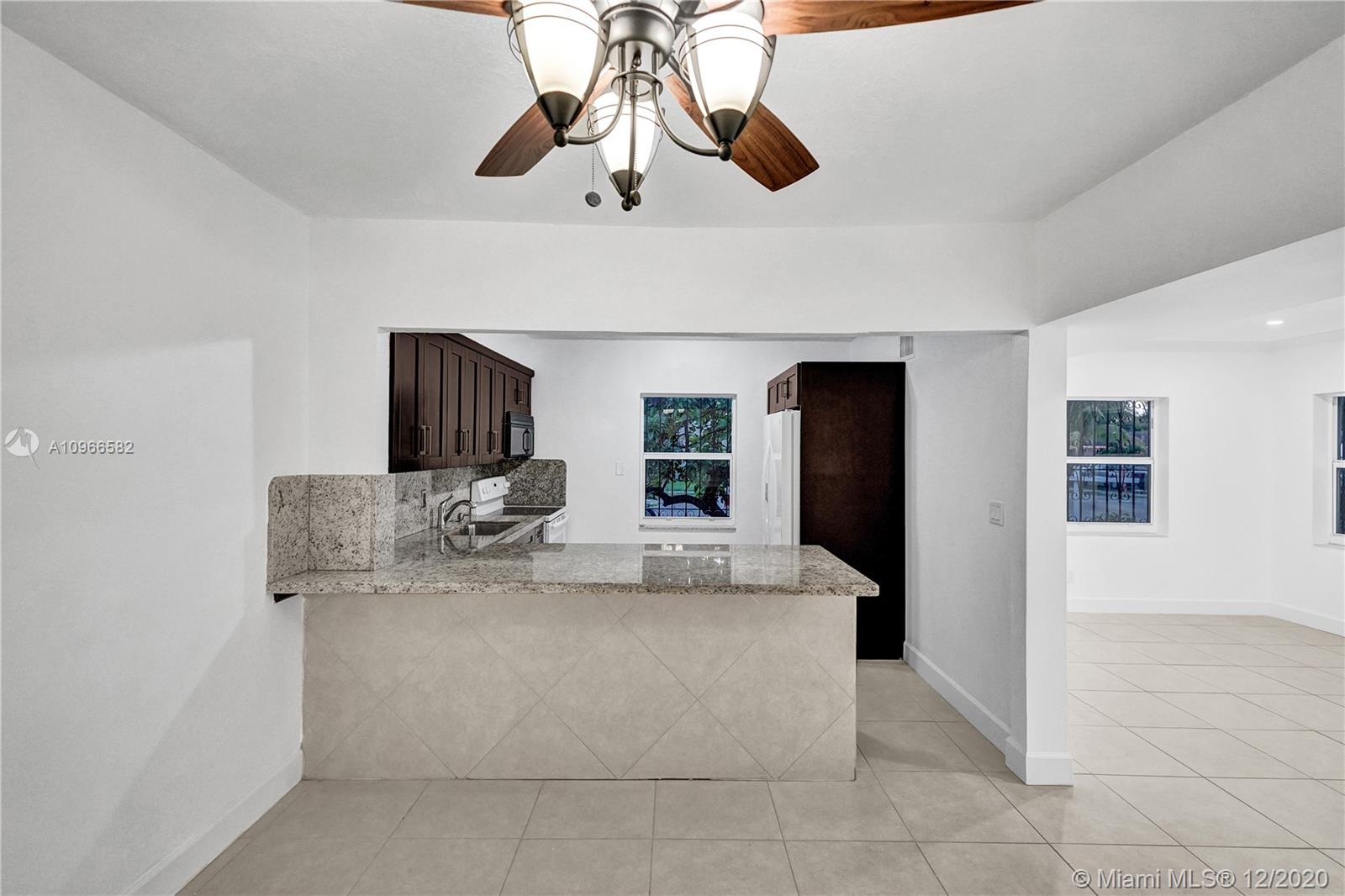 See details / 1257 sq. ft. $ 2020-12-04 0 Photo