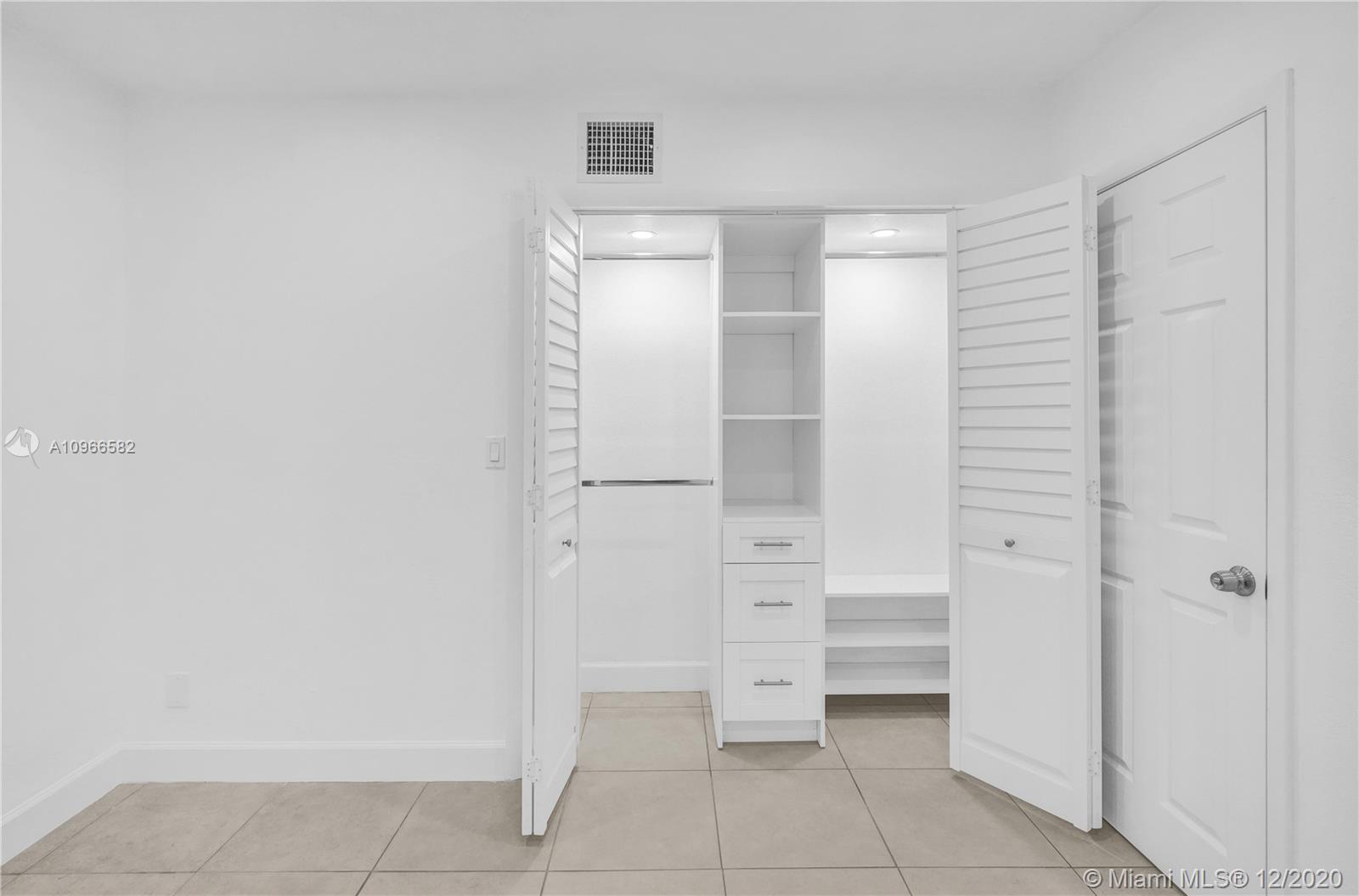 See details / 1257 sq. ft. $ 2020-12-04 0 Photo