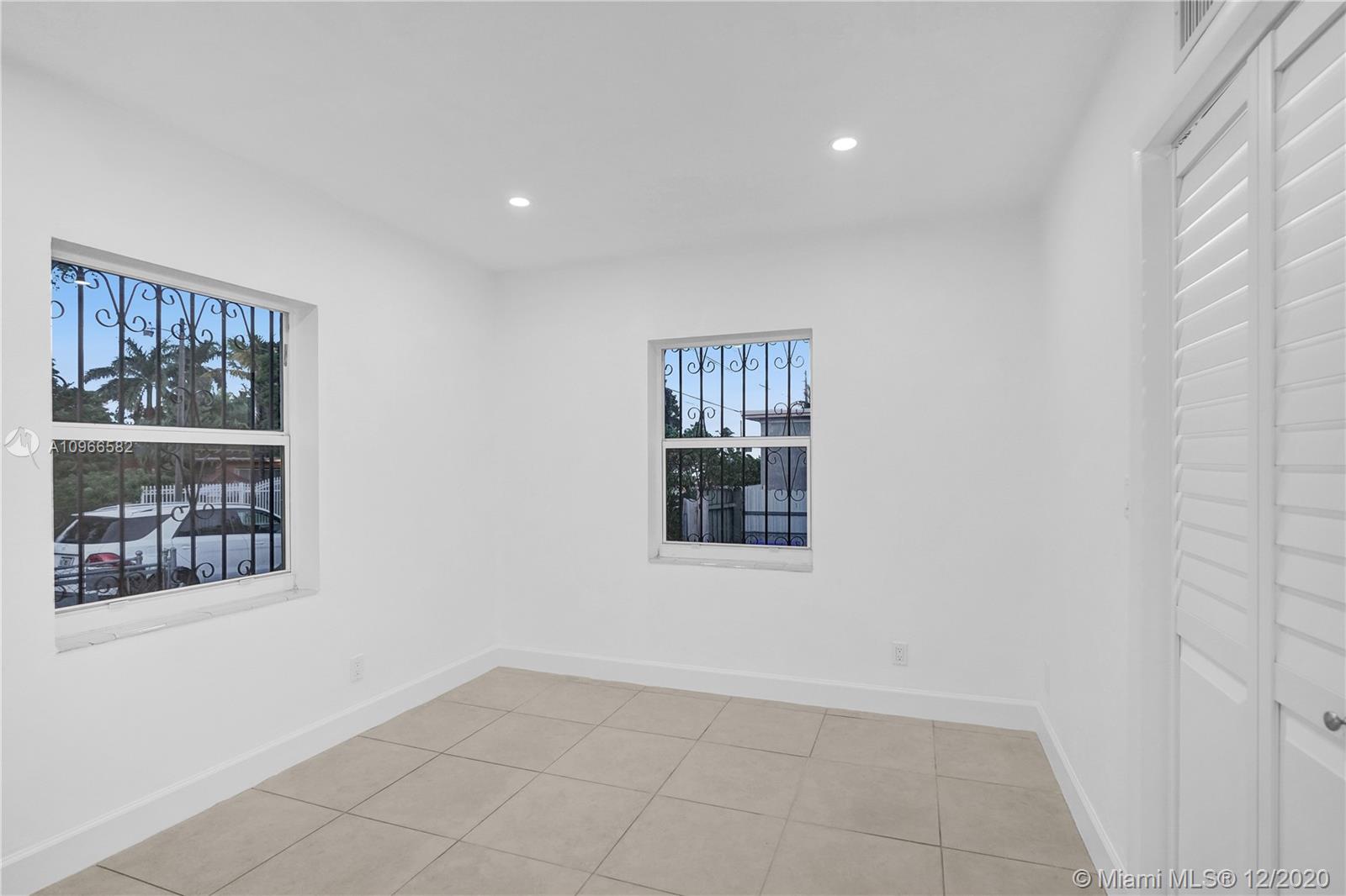 See details / 1257 sq. ft. $ 2020-12-04 0 Photo