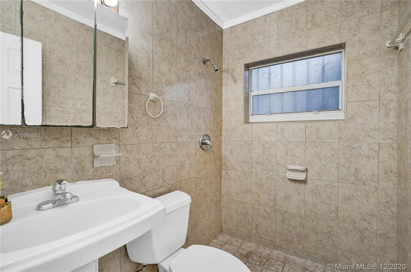 See details / 1257 sq. ft. $ 2020-12-04 0 Photo