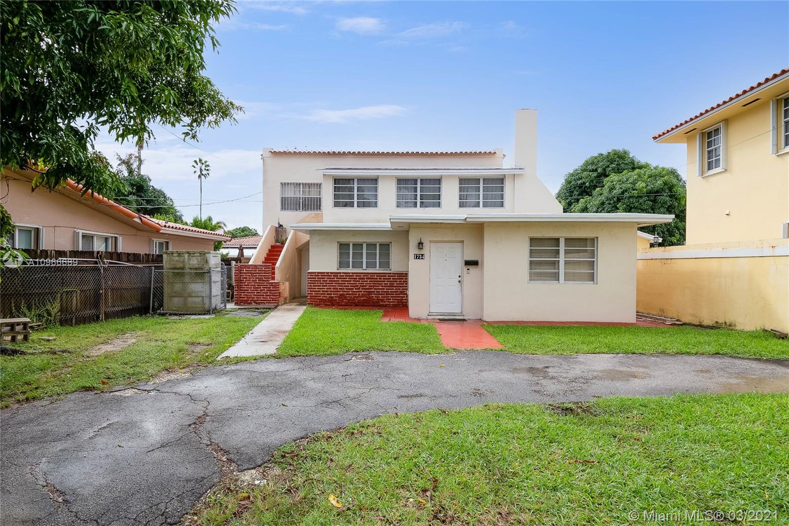 See details / 2327 sq. ft. $ 2020-12-04 0 Photo