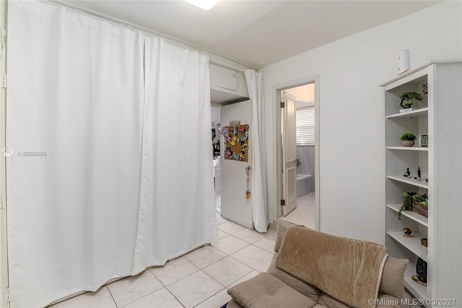 See details / 2327 sq. ft. $ 2020-12-04 0 Photo