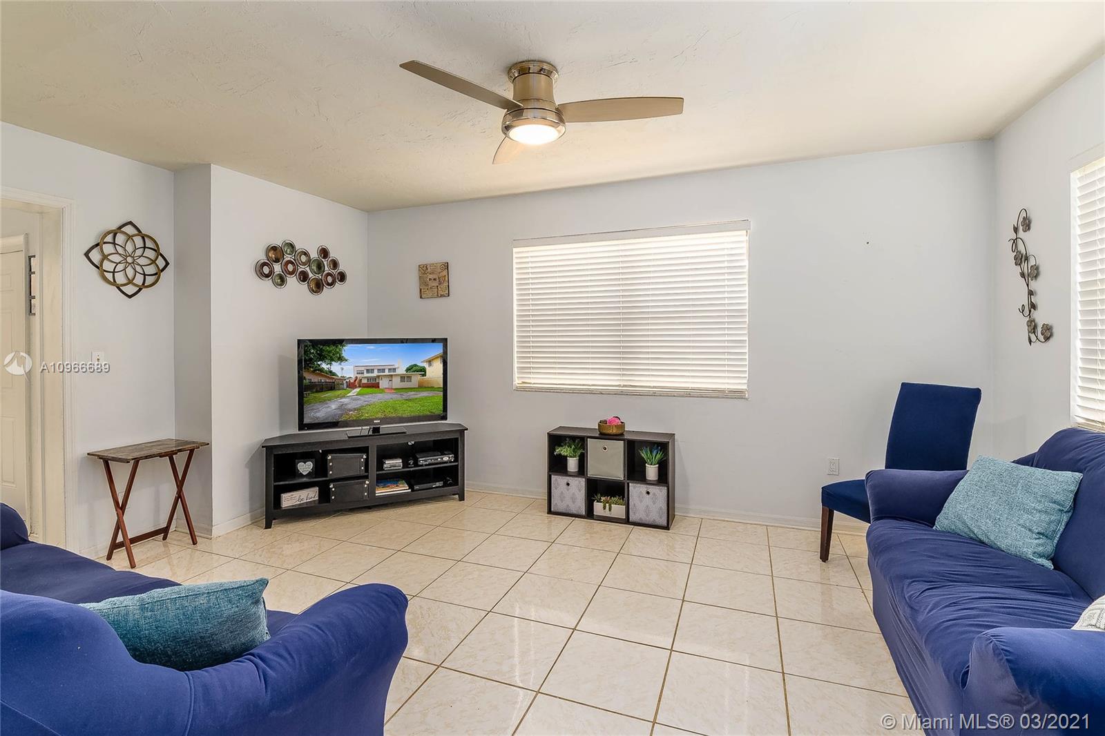 See details / 2327 sq. ft. $ 2020-12-04 0 Photo