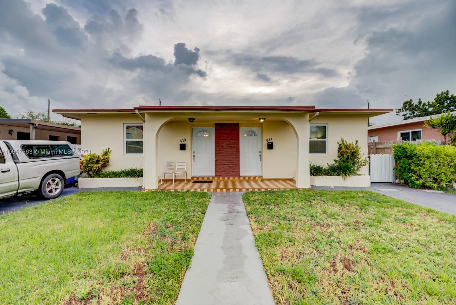 See details / 1900 sq. ft. $ 2020-12-07 0 Photo