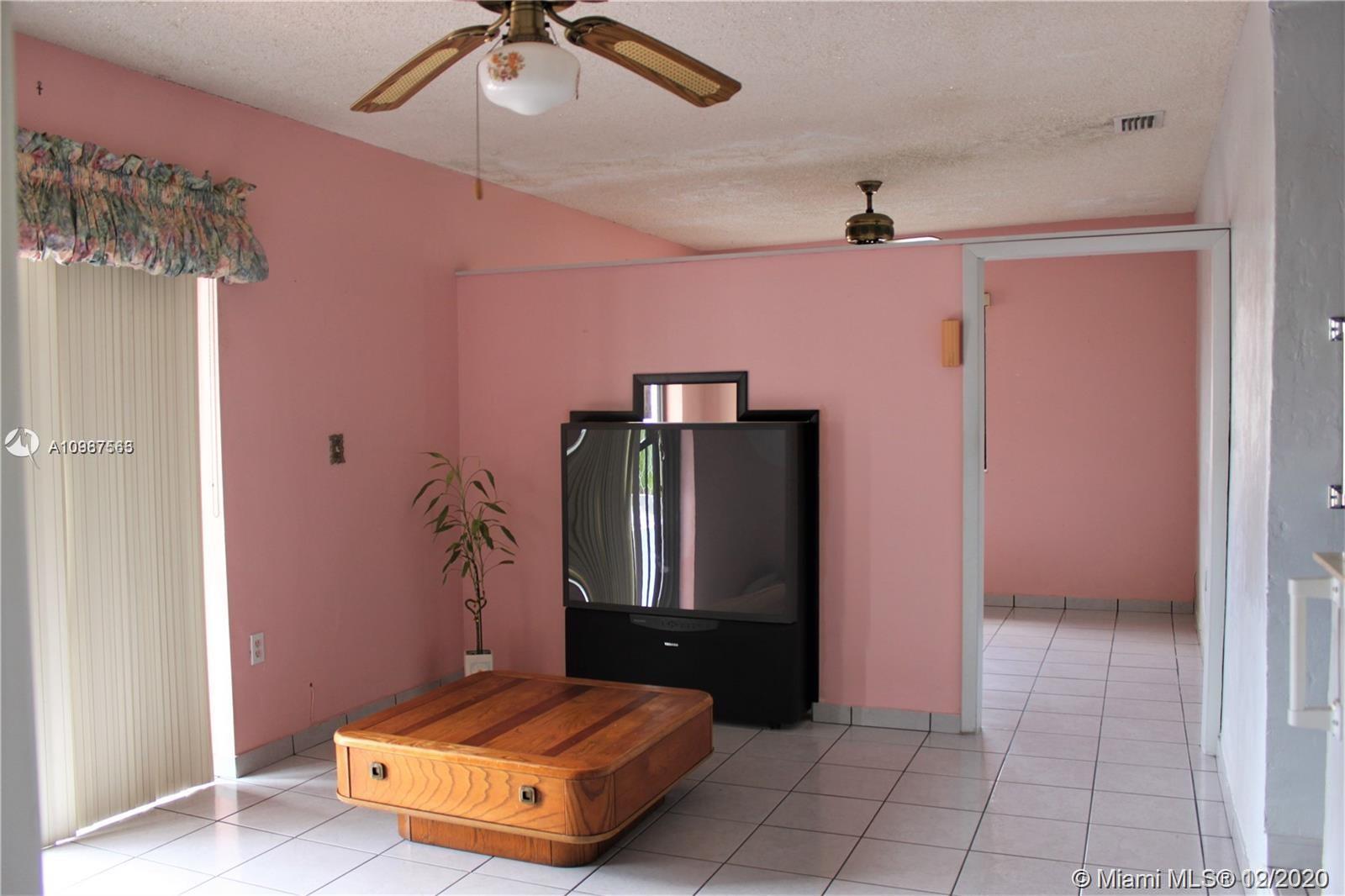 See details / 1900 sq. ft. $ 2020-12-07 0 Photo