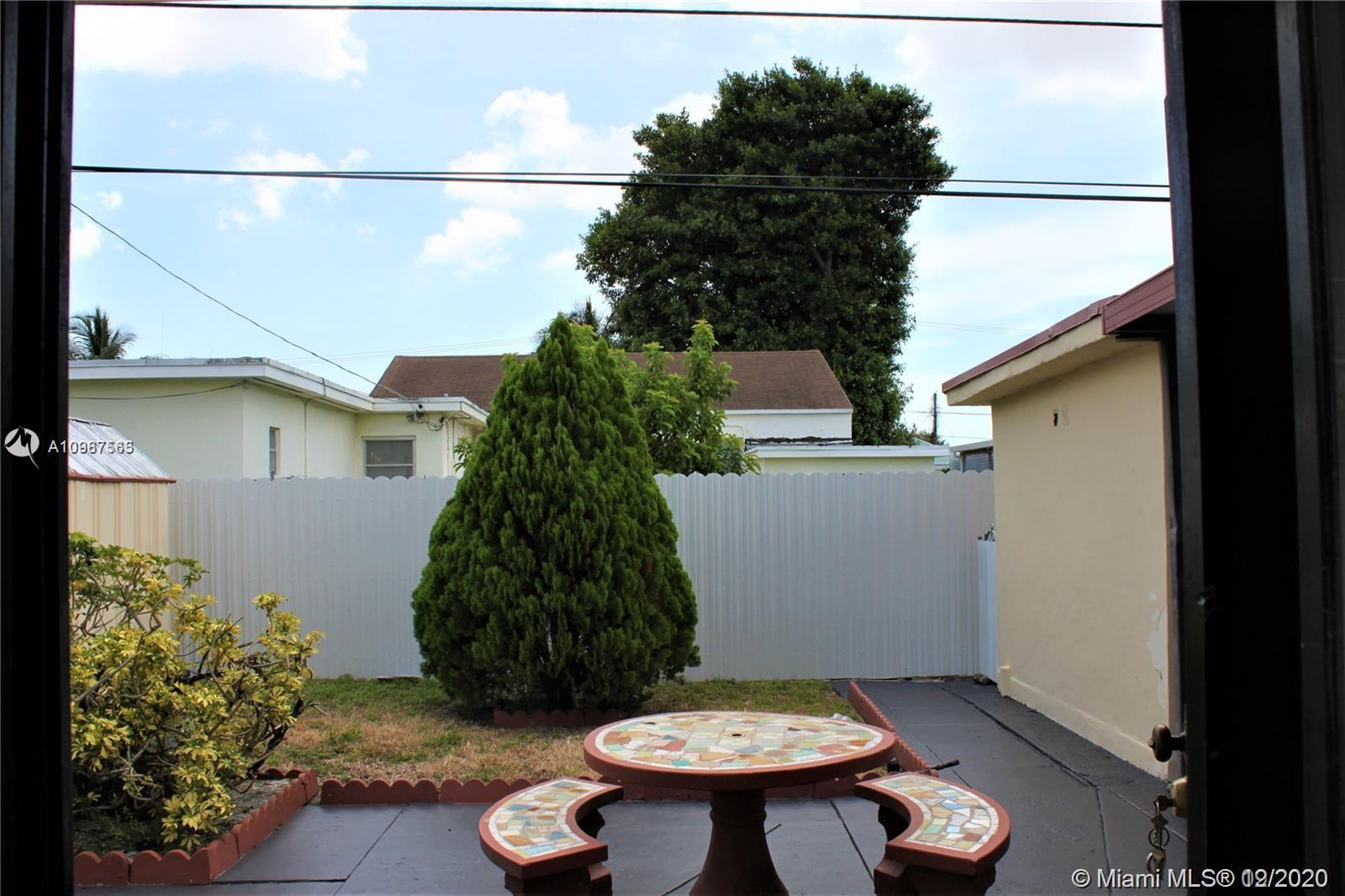 See details / 1900 sq. ft. $ 2020-12-07 0 Photo