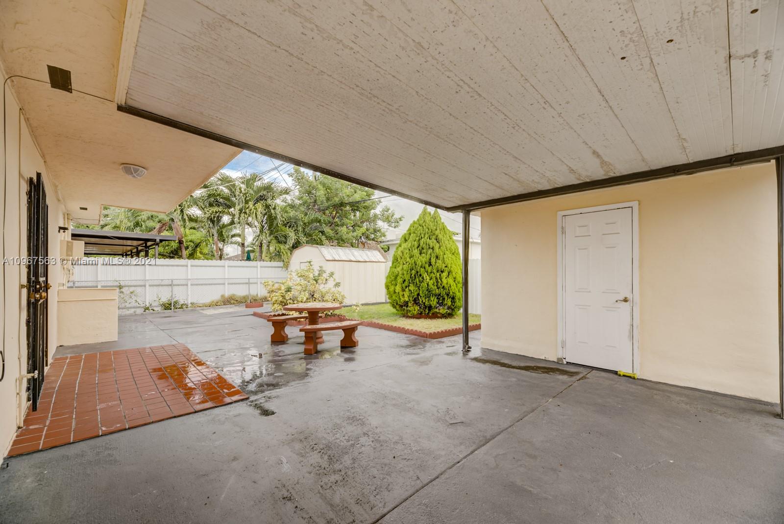 See details / 1900 sq. ft. $ 2020-12-07 0 Photo