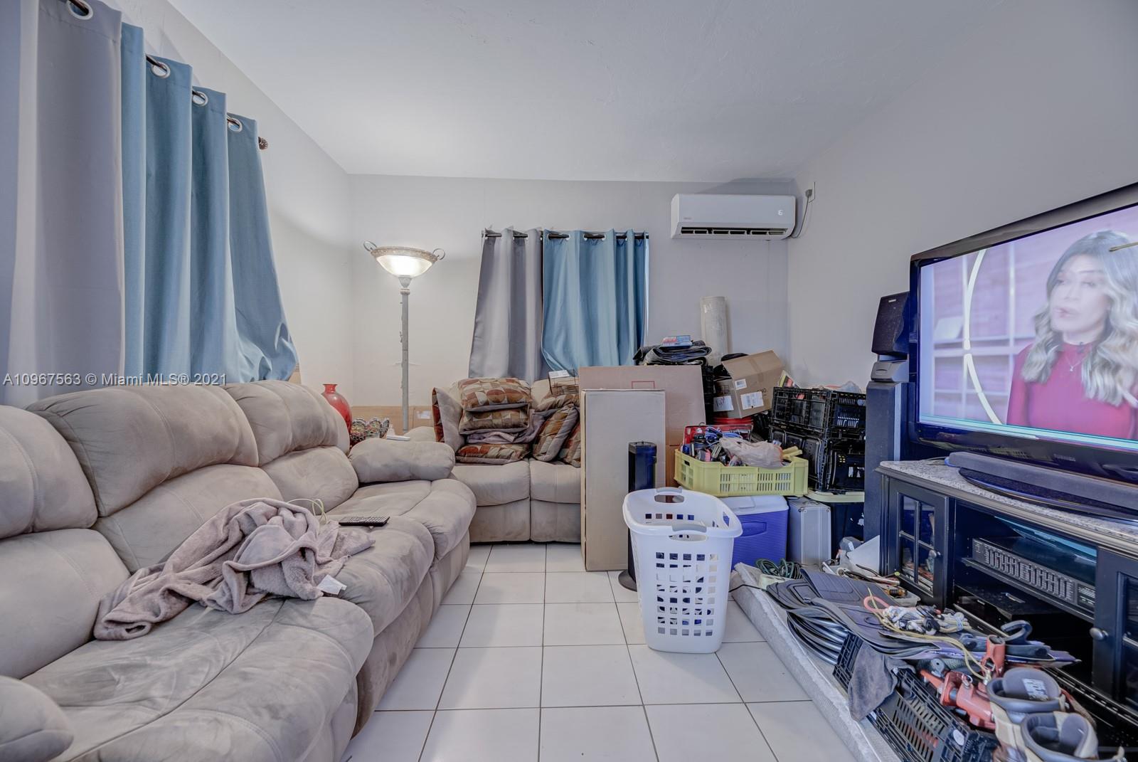 See details / 1900 sq. ft. $ 2020-12-07 0 Photo