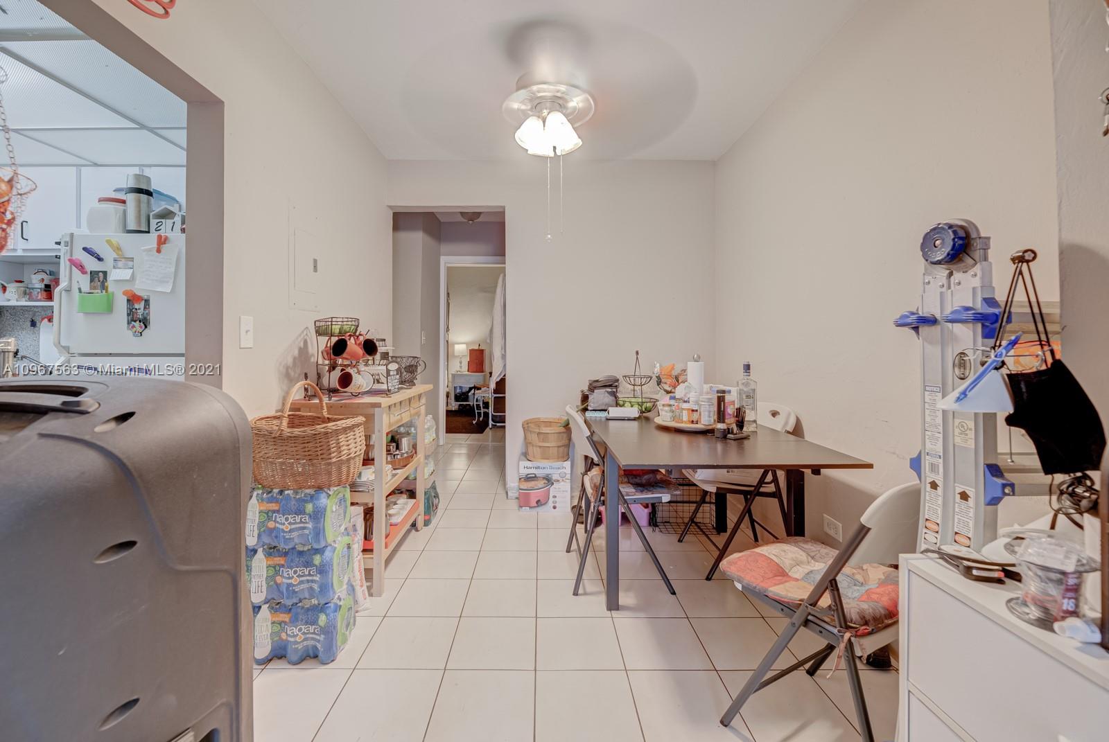 See details / 1900 sq. ft. $ 2020-12-07 0 Photo