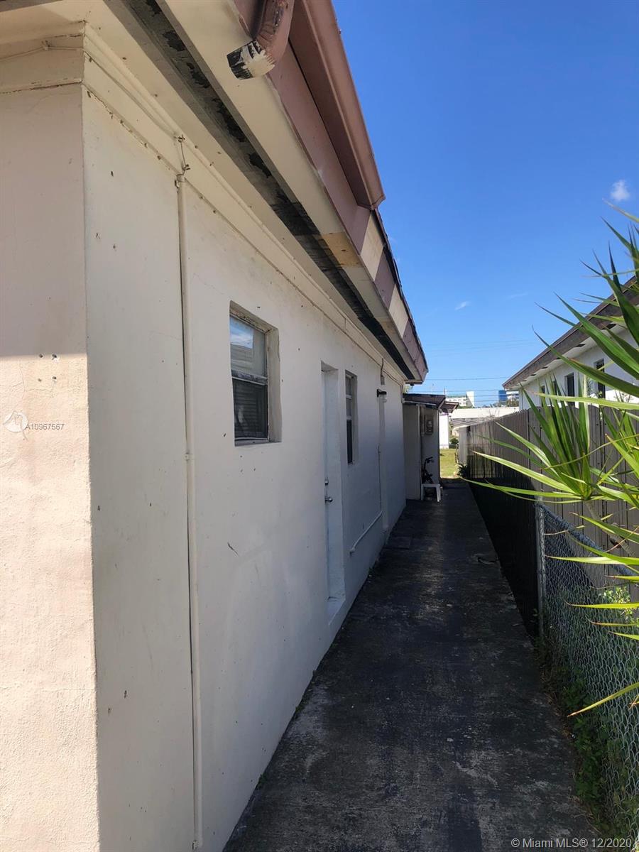 See details / 1127 sq. ft. $ 2020-12-07 0 Photo