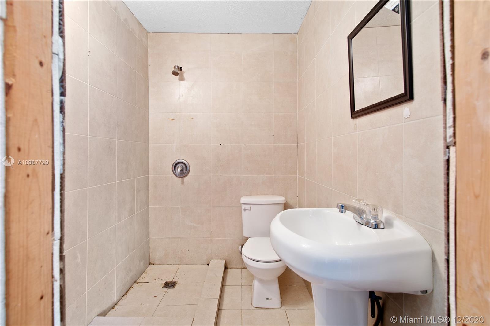 See details / 3549 sq. ft. $ 2020-12-07 0 Photo