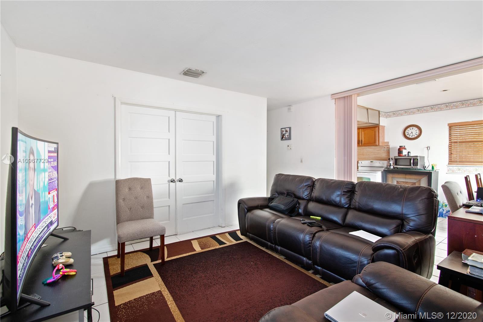 See details / 3549 sq. ft. $ 2020-12-07 0 Photo