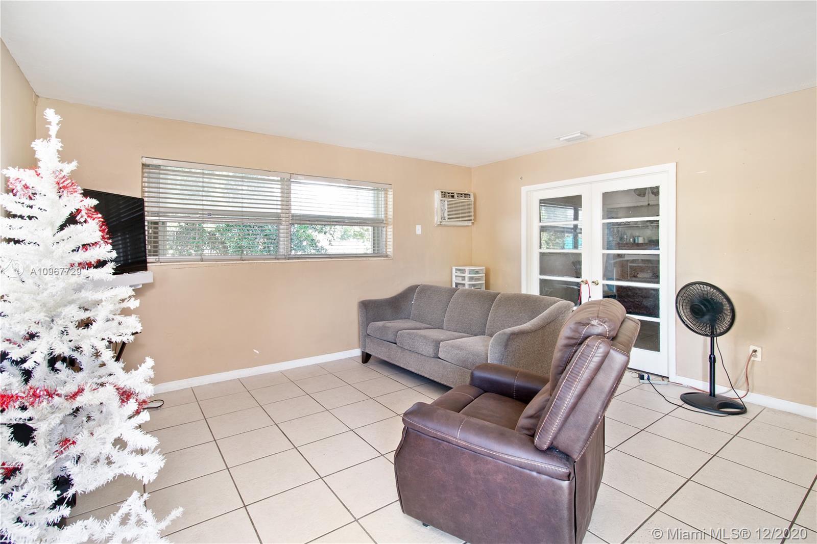 See details / 3549 sq. ft. $ 2020-12-07 0 Photo