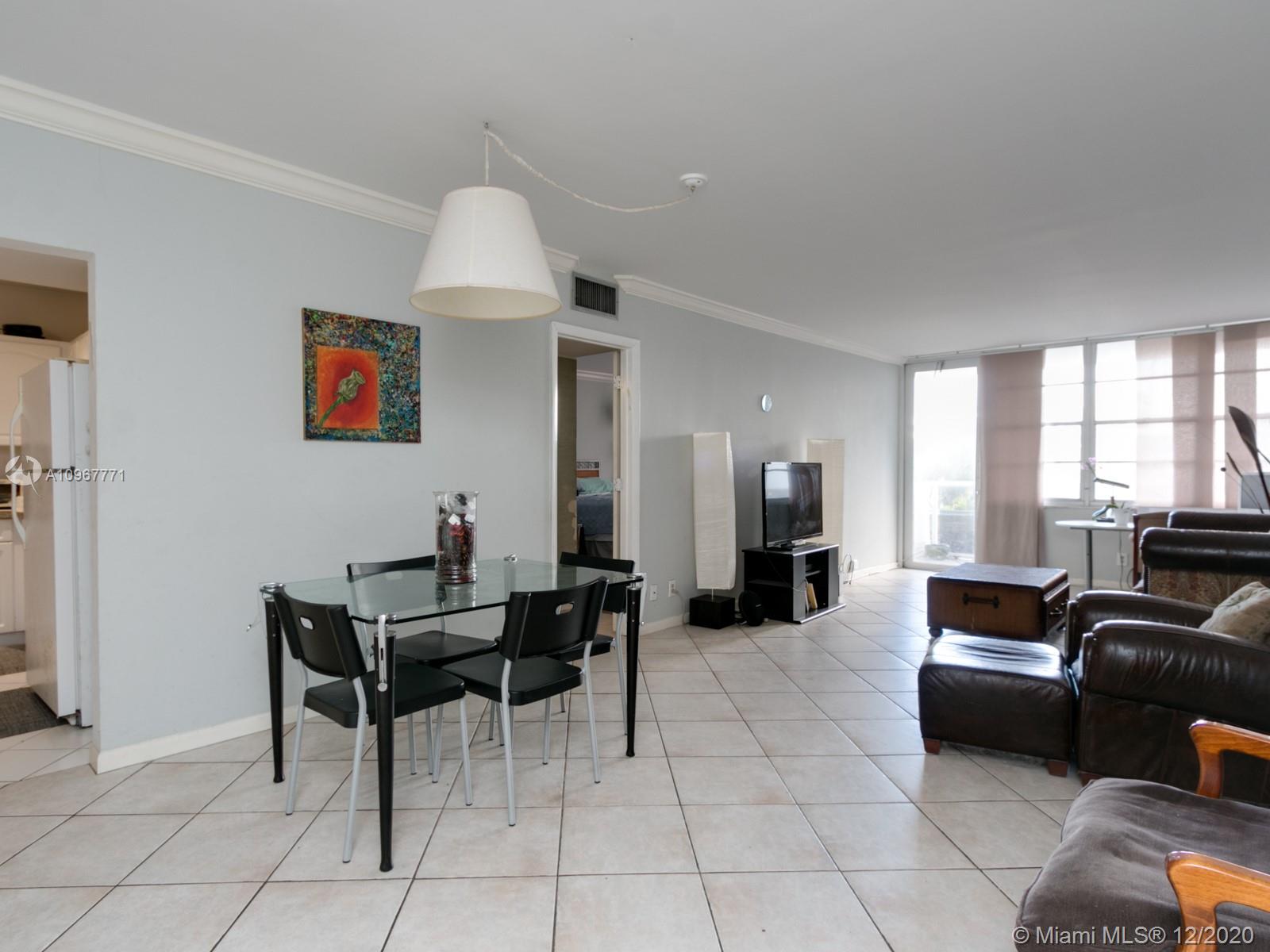 Photo of 3725 Ocean Dr #319, Hollywood, Florida, 33019 -