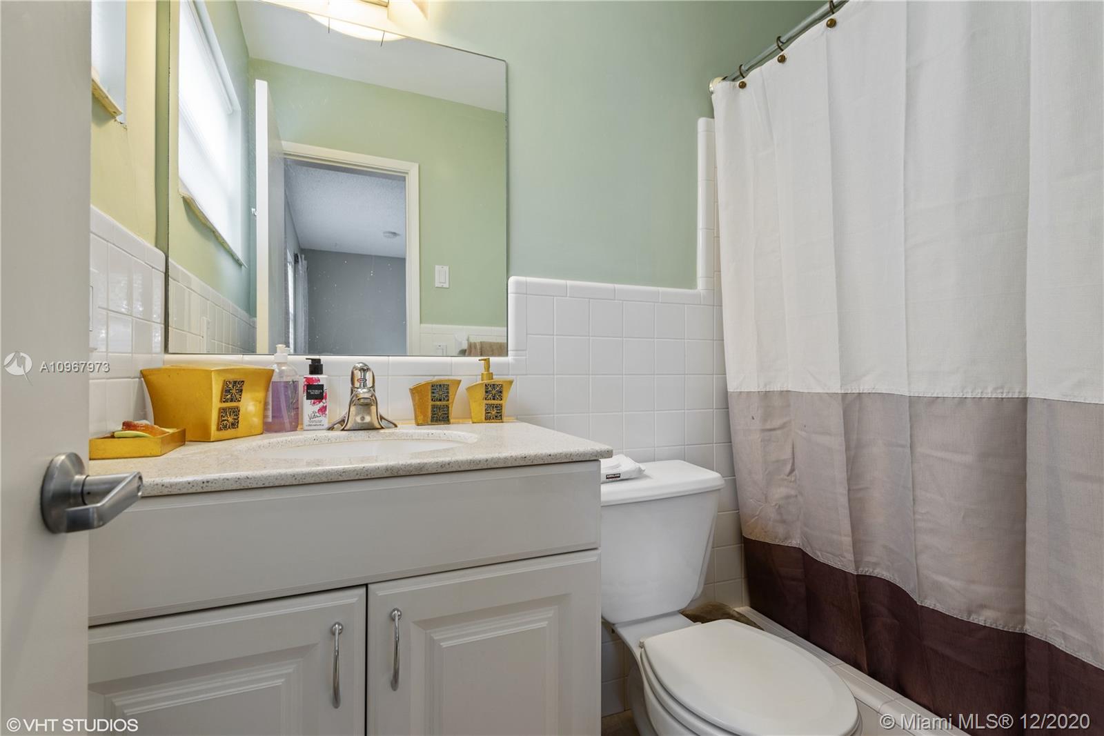 See details / 2431 sq. ft. $ 2021-03-10 0 Photo