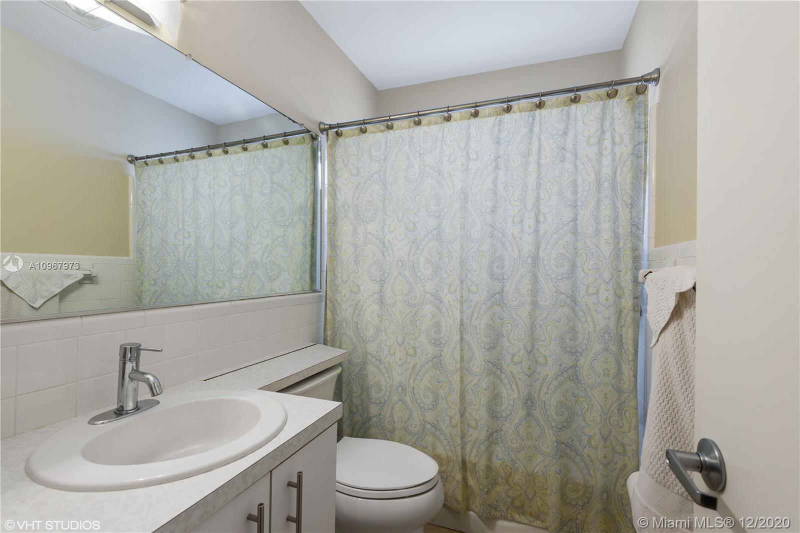 See details / 2431 sq. ft. $ 2021-03-10 0 Photo