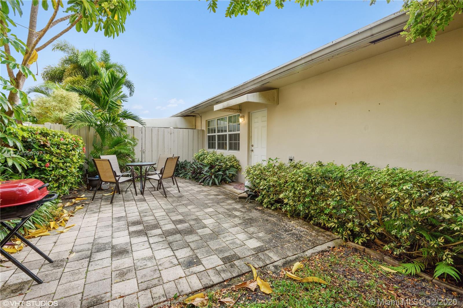 See details / 2431 sq. ft. $ 2021-03-10 0 Photo