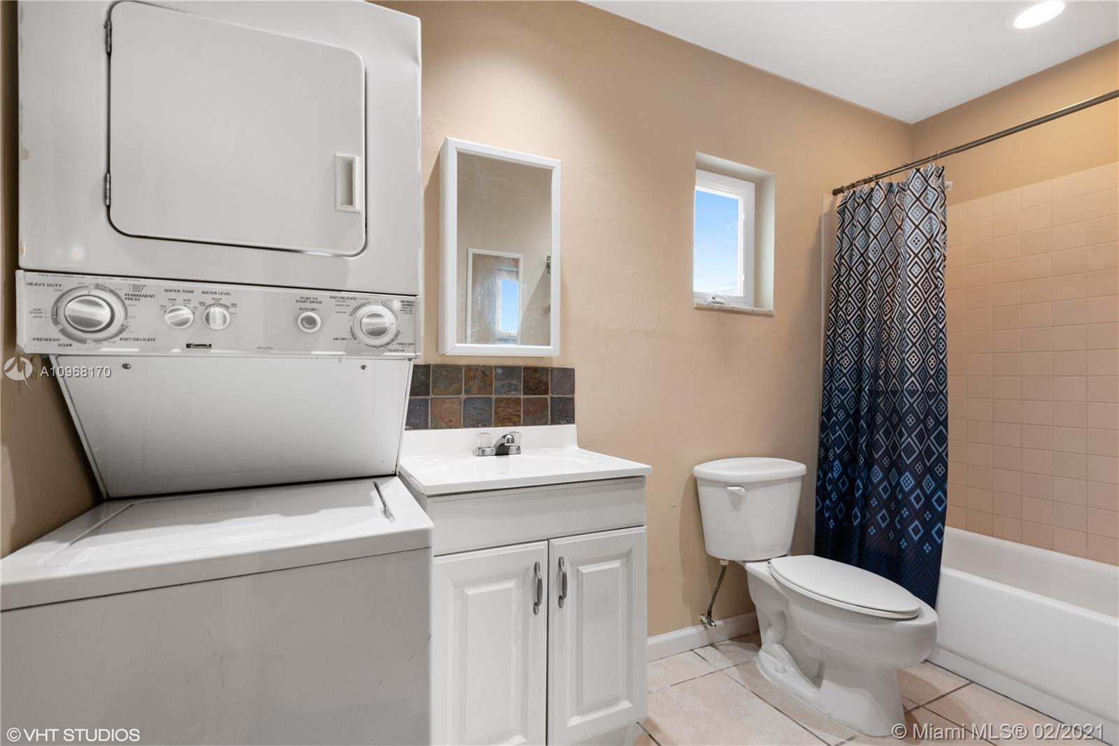 See details / 1924 sq. ft. $ 2020-12-08 0 Photo