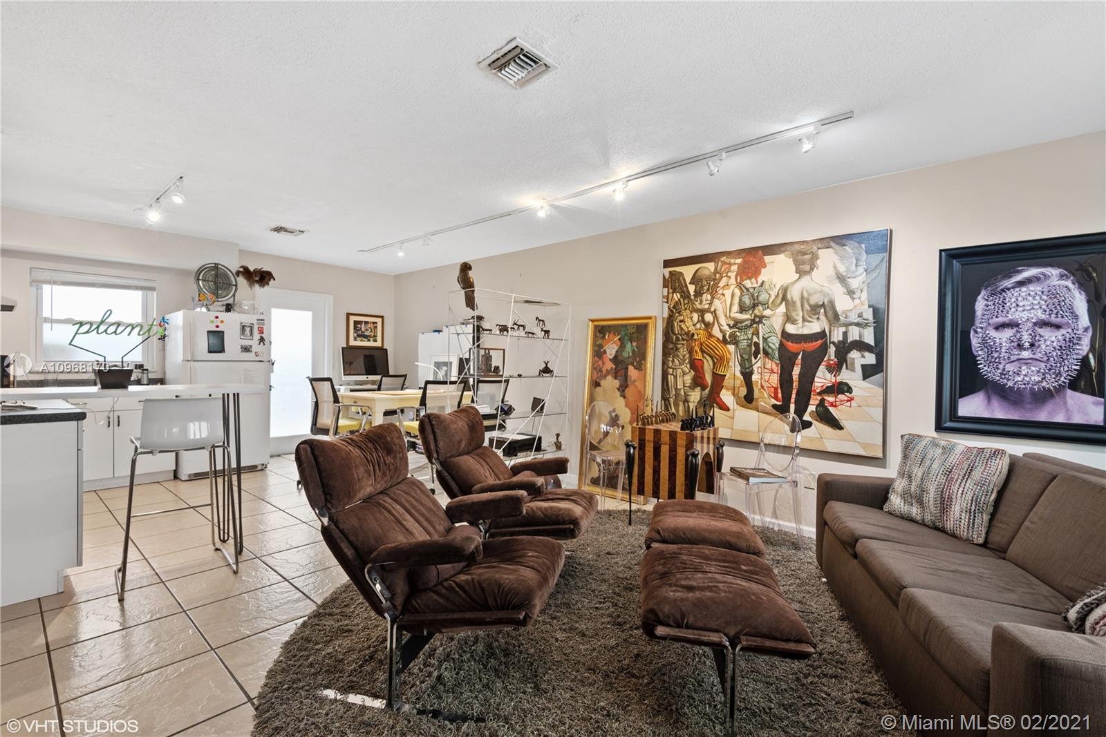 See details / 1924 sq. ft. $ 2020-12-08 0 Photo