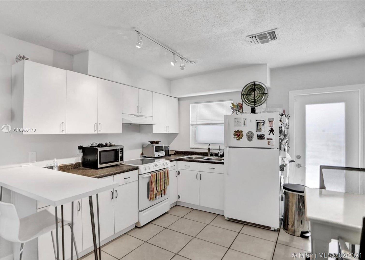 See details / 1924 sq. ft. $ 2020-12-08 0 Photo