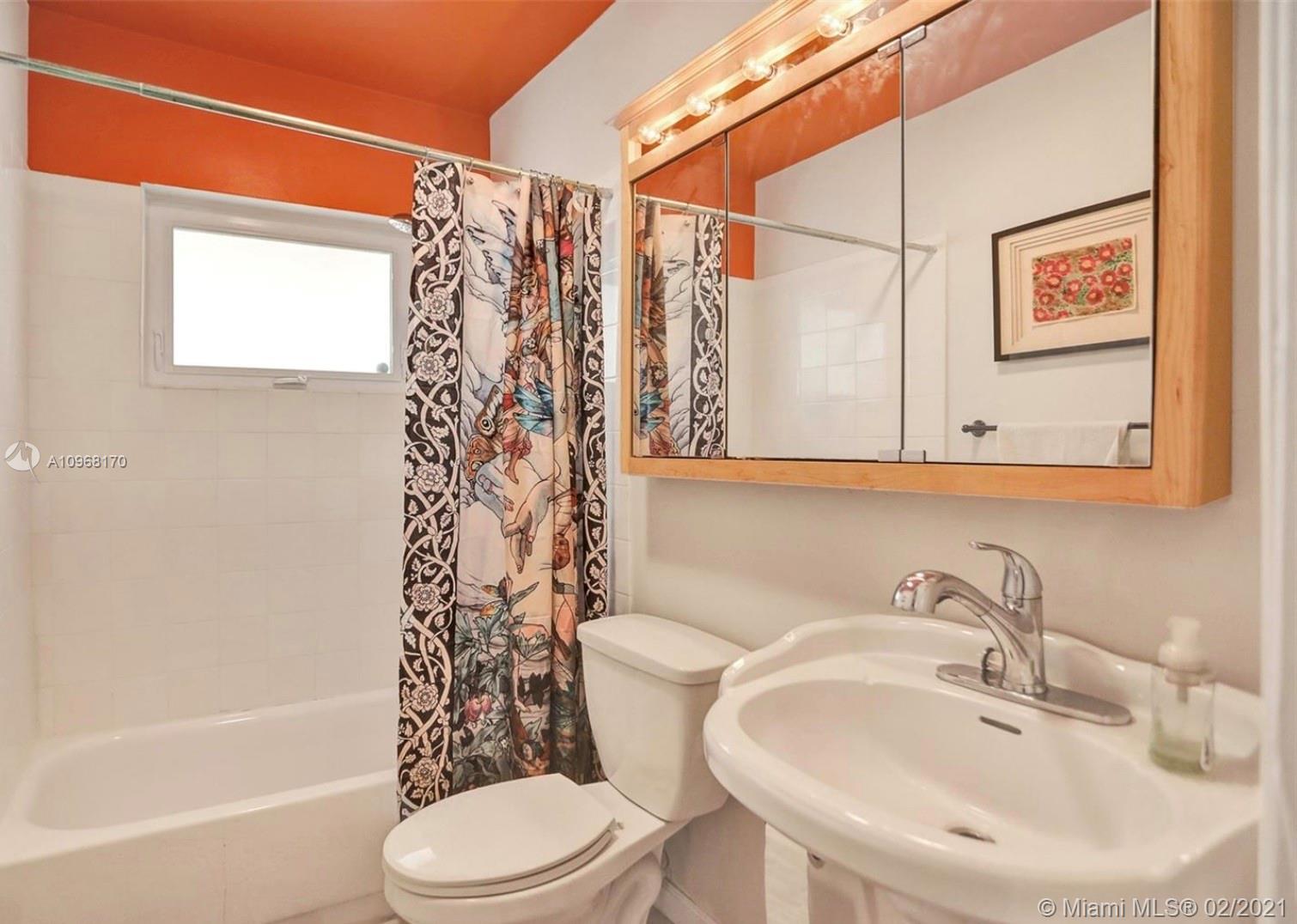 See details / 1924 sq. ft. $ 2020-12-08 0 Photo