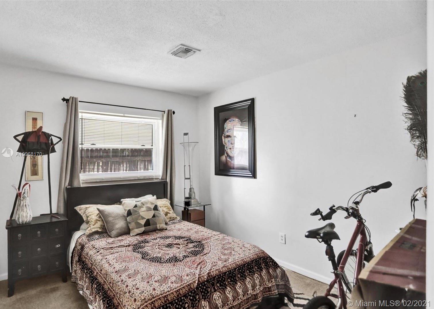 See details / 1924 sq. ft. $ 2020-12-08 0 Photo