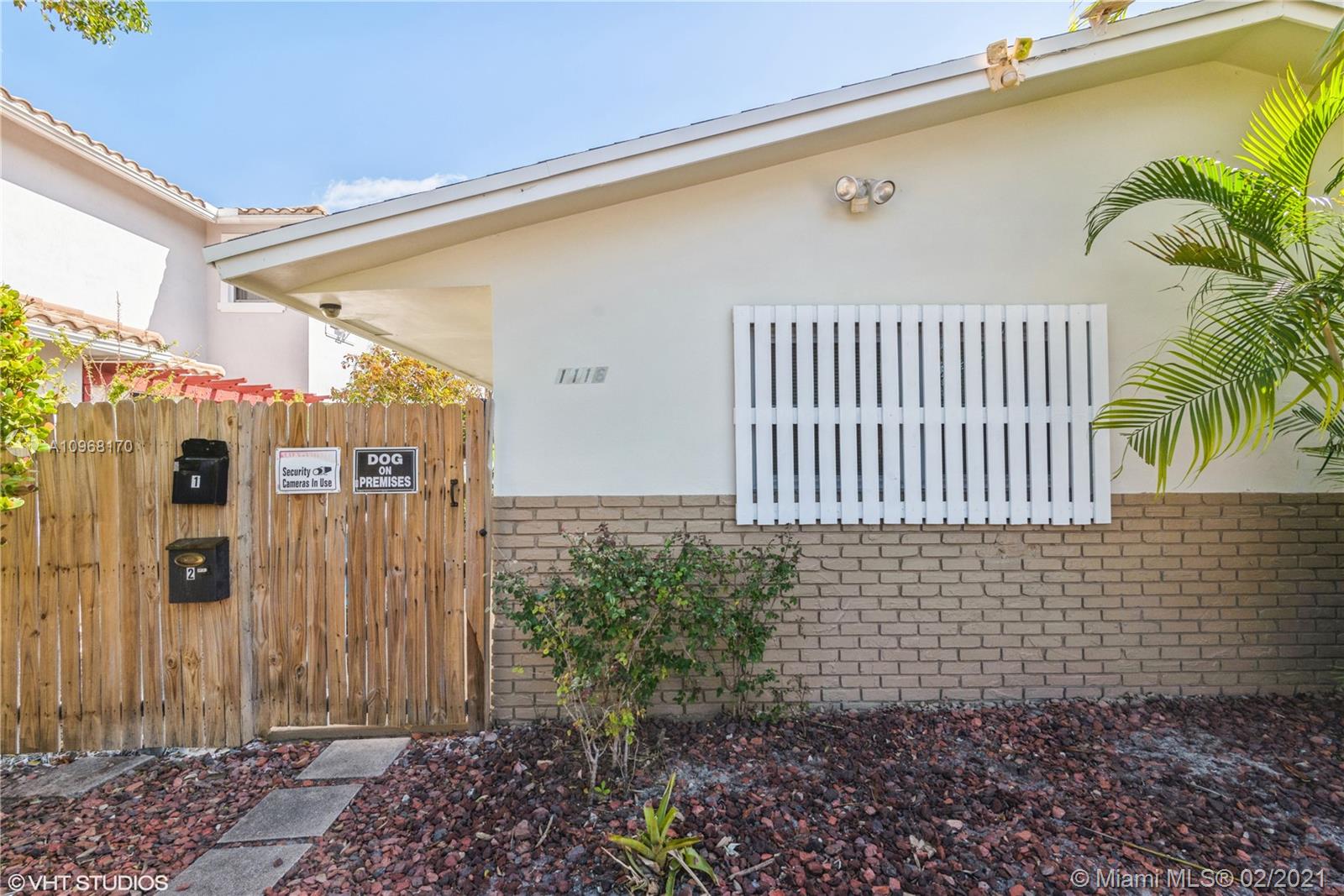 See details / 1924 sq. ft. $ 2020-12-08 0 Photo