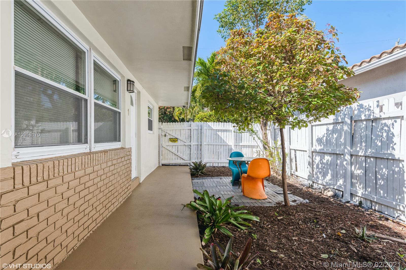 See details / 1924 sq. ft. $ 2020-12-08 0 Photo