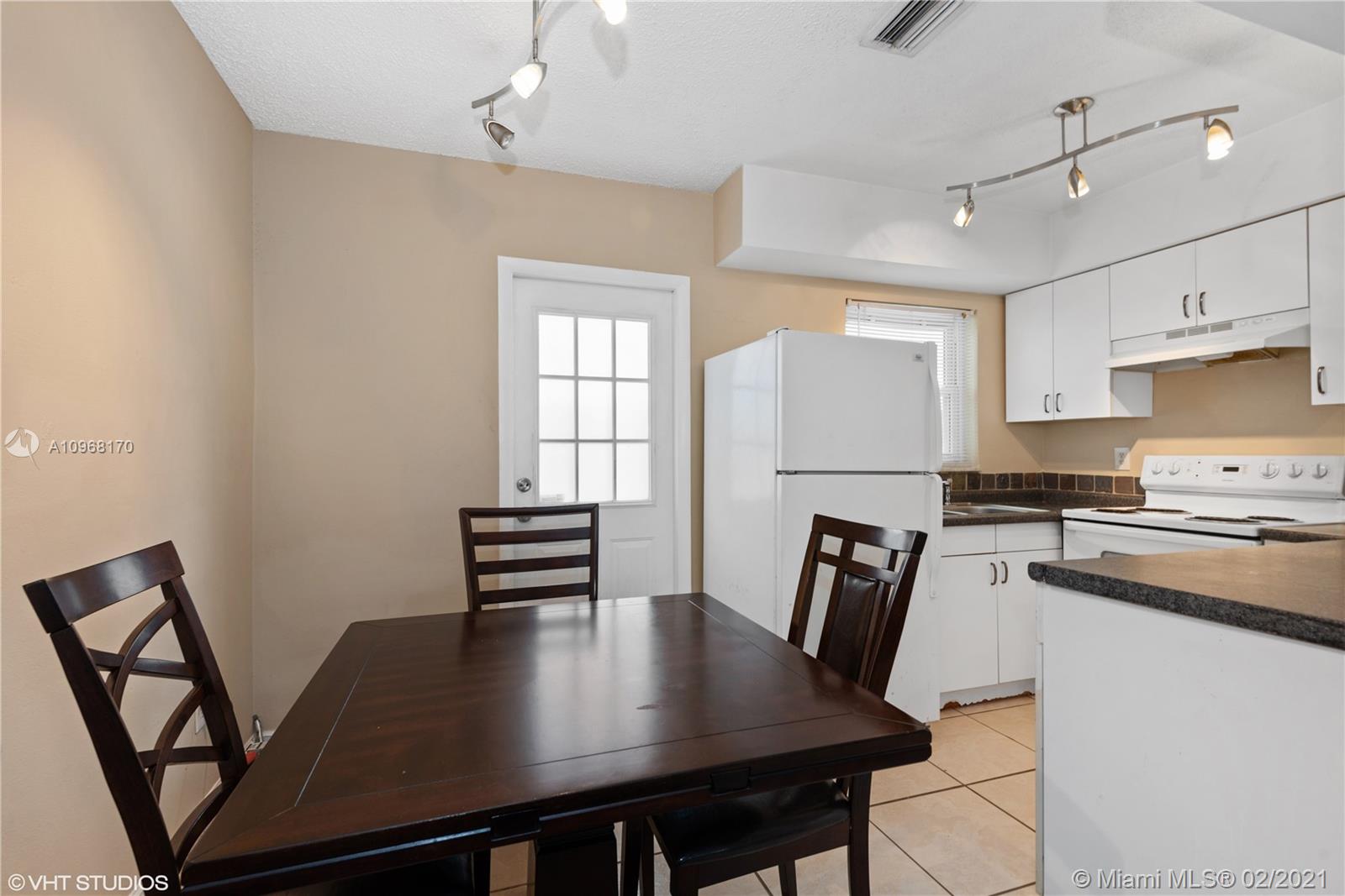 See details / 1924 sq. ft. $ 2020-12-08 0 Photo