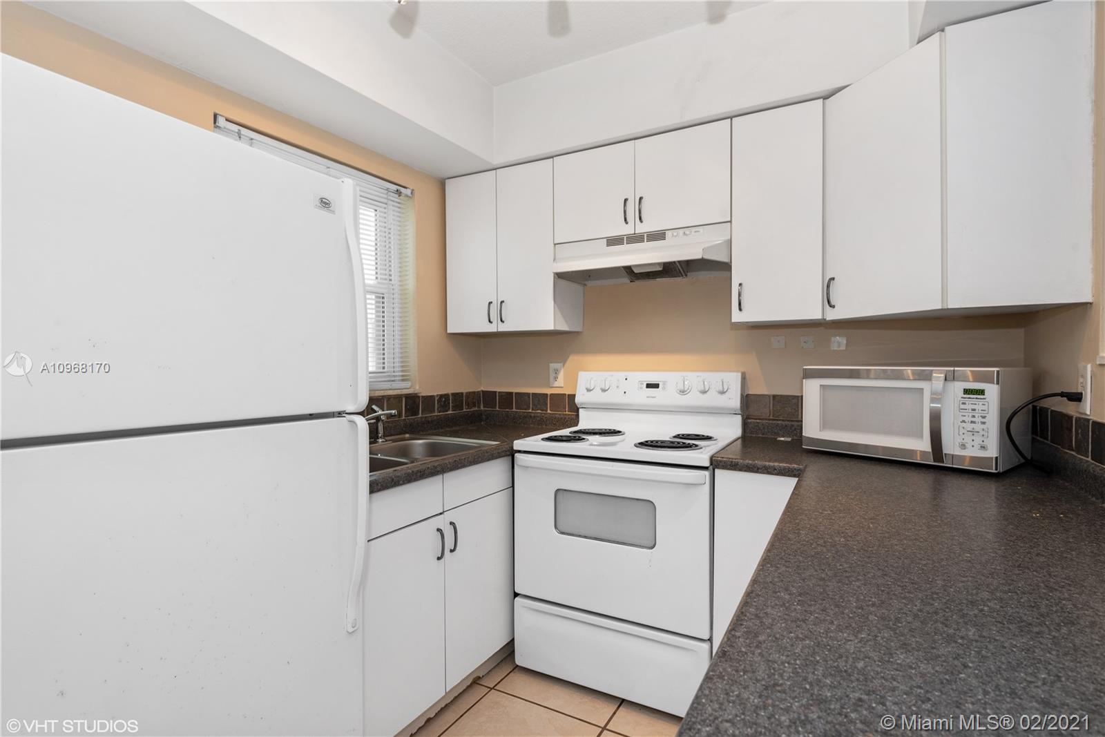 See details / 1924 sq. ft. $ 2020-12-08 0 Photo