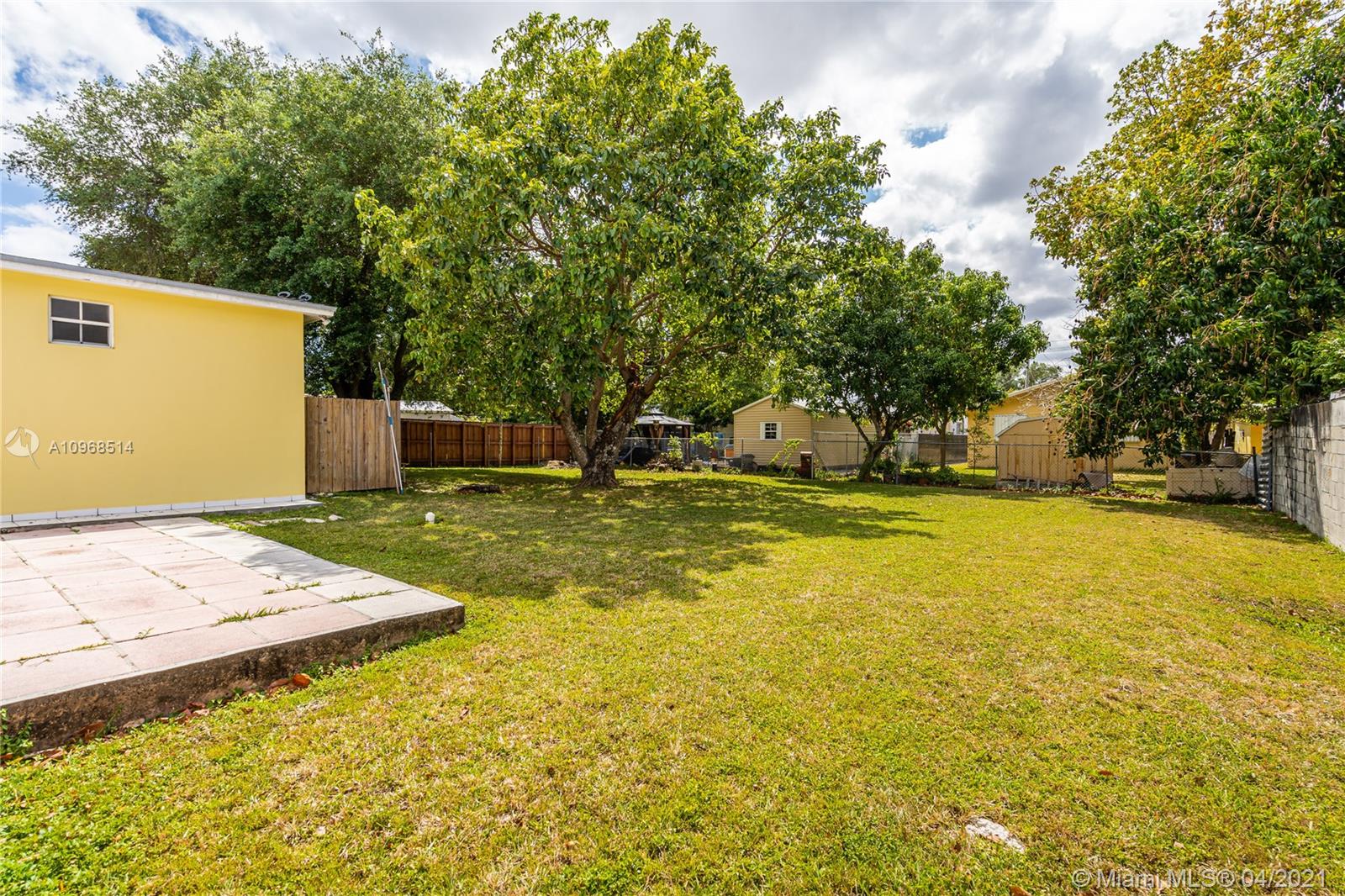 See details / 2512 sq. ft. $ 2021-04-12 0 Photo