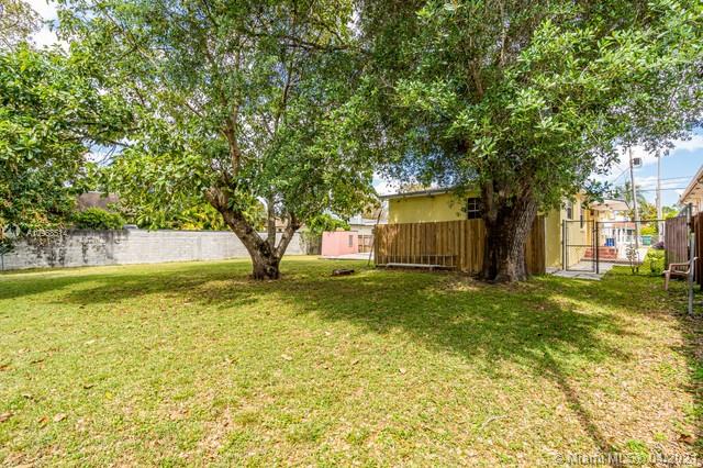 See details / 2512 sq. ft. $ 2021-04-12 0 Photo