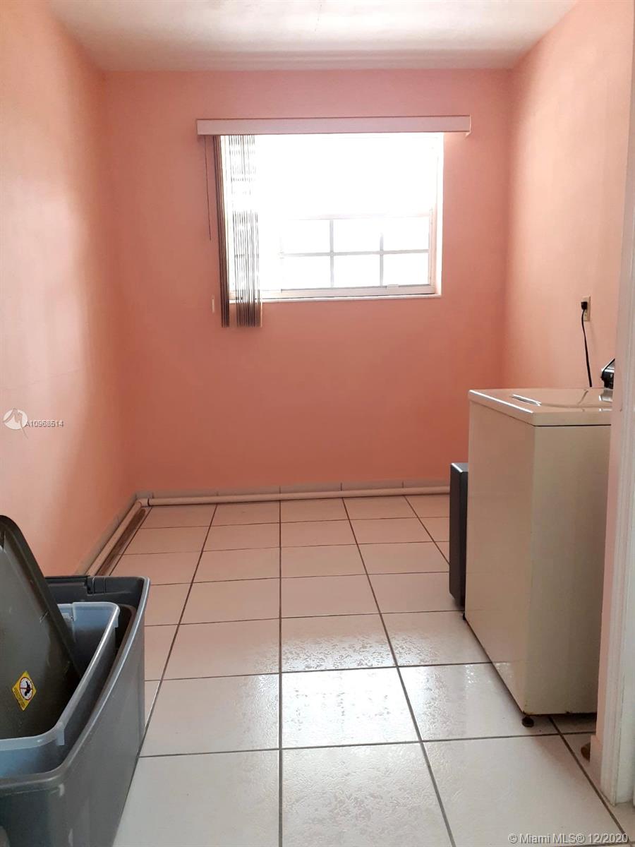 See details / 2512 sq. ft. $ 2021-04-12 0 Photo