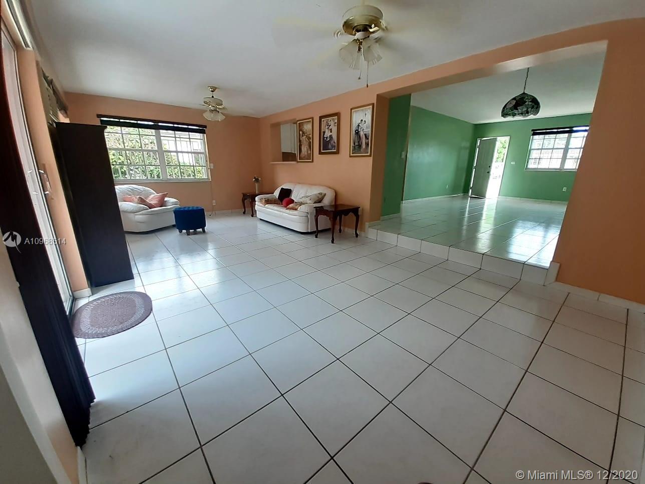 See details / 2512 sq. ft. $ 2021-04-12 0 Photo