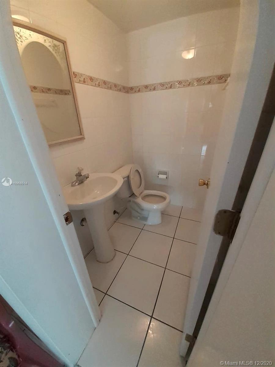 See details / 2512 sq. ft. $ 2021-04-12 0 Photo