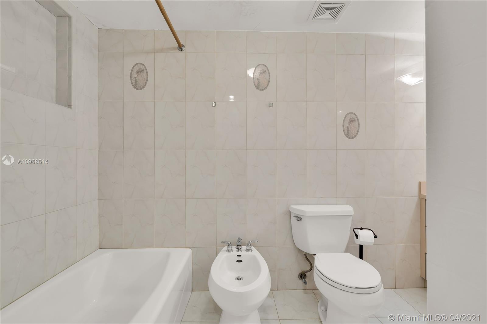 See details / 2512 sq. ft. $ 2021-04-12 0 Photo